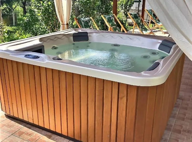 Twin Pines Gæstehus 3*